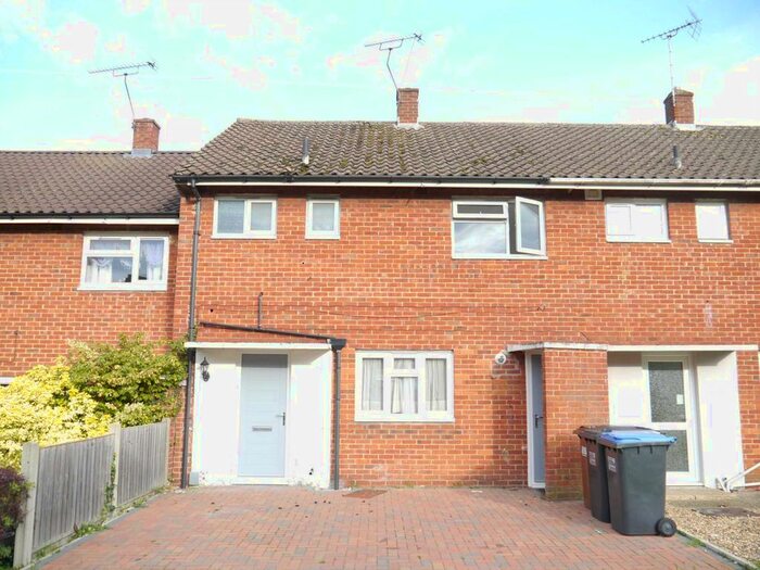 3 Bedroom Property To Rent In Pond Croft, Hatfield, AL10