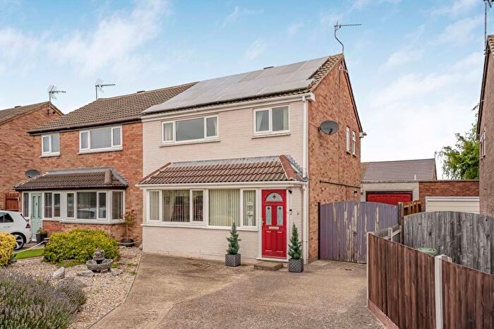 3 Bedroom Semi Detached House For Sale In Hertford Place, Bletchley, Milton Keynes, MK3