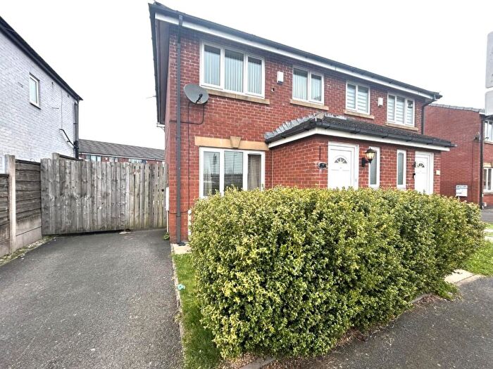 3 Bedroom Semi Detached House To Rent In Mabel Road, Failsworth, Manchester, M35