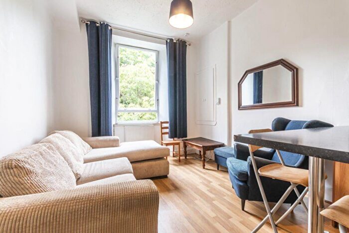 1 Bedroom Flat To Rent In L Broughton Road, Edinburgh, EH7
