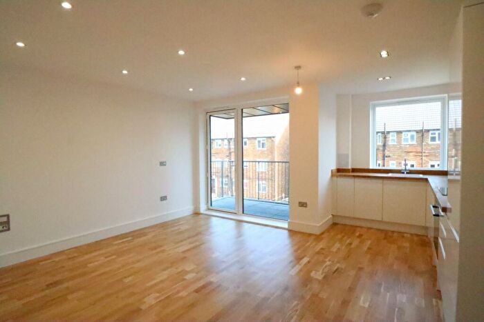 1 Bedroom Flat To Rent In Farwig Lane, Bromley, BR1