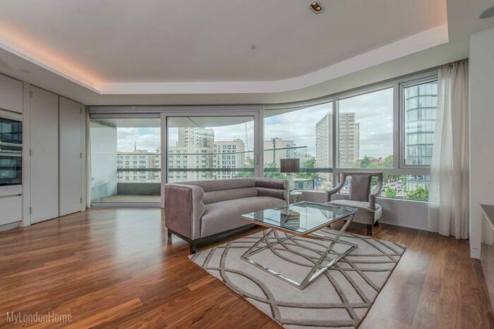 2 Bedroom Apartment To Rent In City Road, London, EC1V