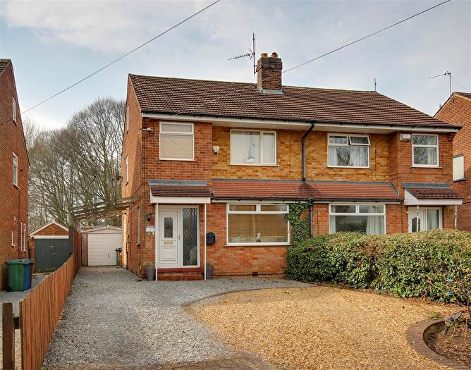 4 Bedroom Semi-Detached House For Sale In East Dale Road, Melton, HU14