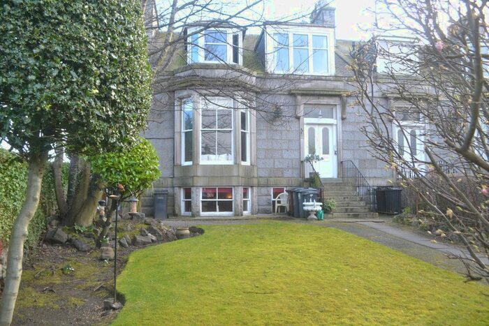 2 Bedroom Flat To Rent In Carden Terrace, Aberdeen, AB10