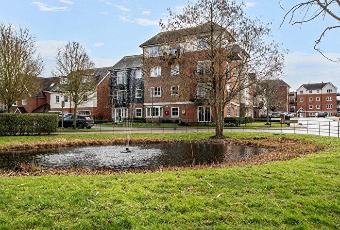 1 Bedroom Flat For Sale In Campion Square, Dunton Green, Sevenoaks, Kent, TN14