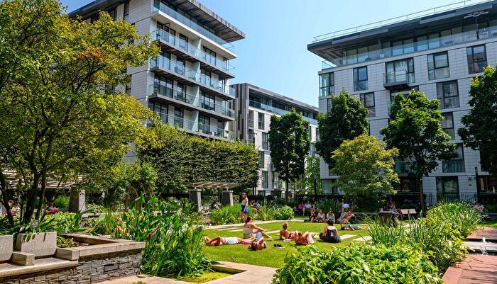2 Bedroom Flat To Rent In Bridle Mews, London, E1