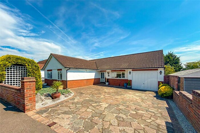 3 Bedroom Bungalow For Sale In Francis Avenue, St. Albans, Hertfordshire, AL3