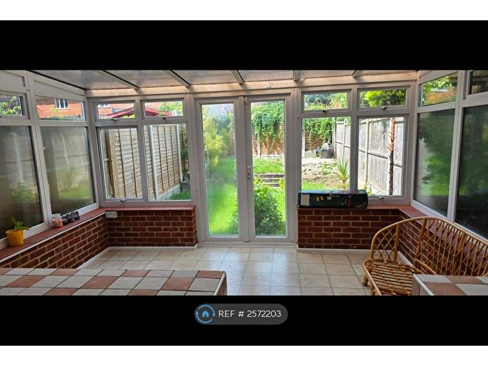 4 Bedroom Terraced House To Rent In Great Cullings, Romford, RM7