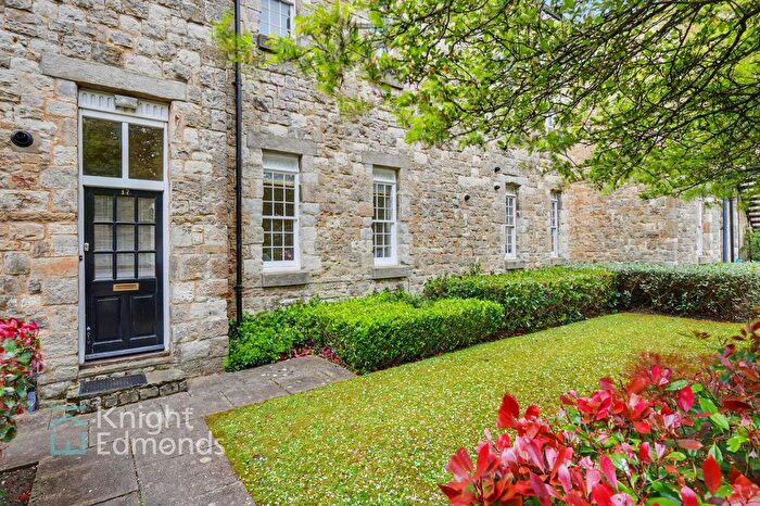 2 Bedroom Flat For Sale In Queens House, Fennel Close, Maidstone, ME16