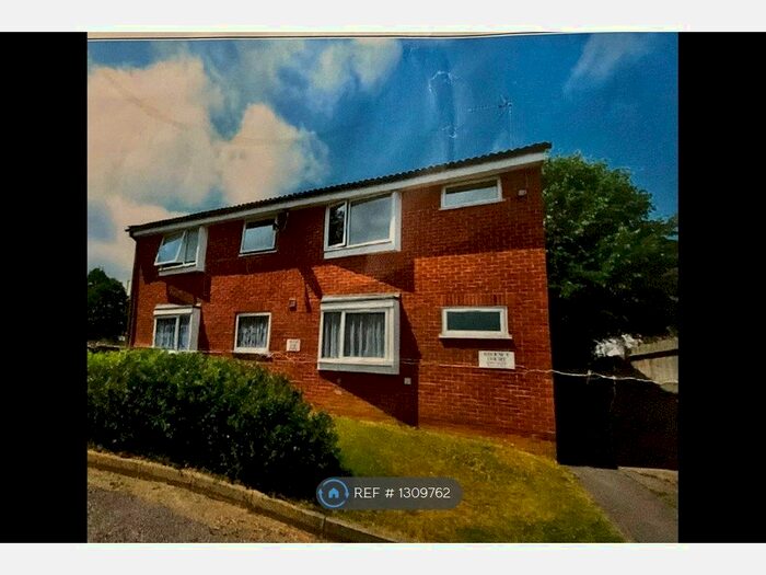 1 Bedroom Flat To Rent In Berners Way, Broxbourne EN10
