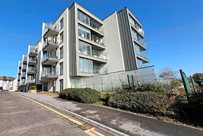 2 Bedroom Flat To Rent In Bournemouth, BH2