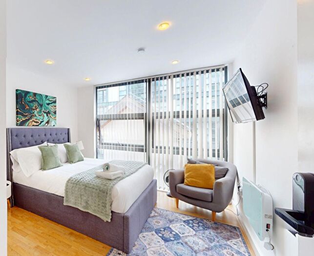 2 Bedroom Flat To Rent In Manilla Street, London, E14