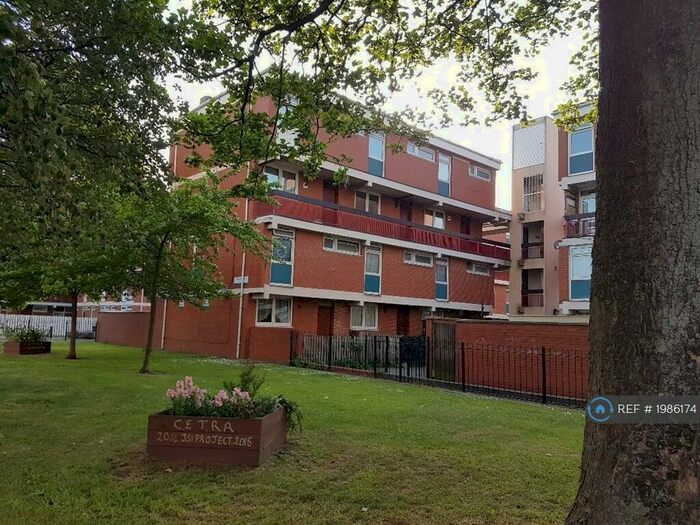 3 Bedroom Maisonette To Rent In Niagra Court, London, SE16