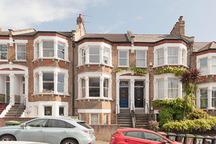 2 Bedroom Flat For Sale In Tressillian Road, Brockley, London, SE4