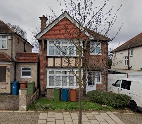 4 Bedroom Detached House To Rent In Queens Walk, Harrow, HA1
