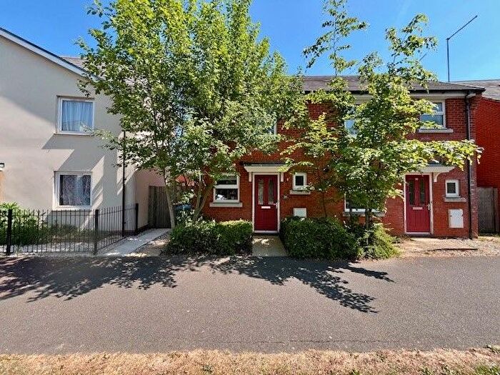 2 Bedroom Semi-Detached House To Rent In Paradise Orchard, Berryfields, Aylesbury, HP18