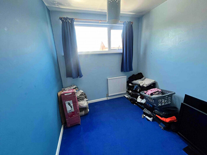 4 Bedroom Semi-Detached House To Rent In Court Road, GL15