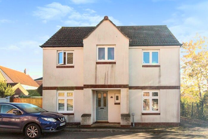 3 Bedroom Detached House To Rent In Wren Place, Gillingham, Dorset, SP8