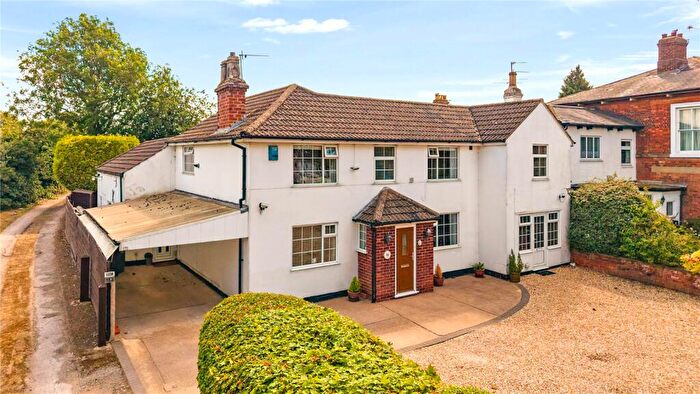 4 Bedroom Detached House For Sale In Scartho Road, Grimsby, Lincolnshire, DN33