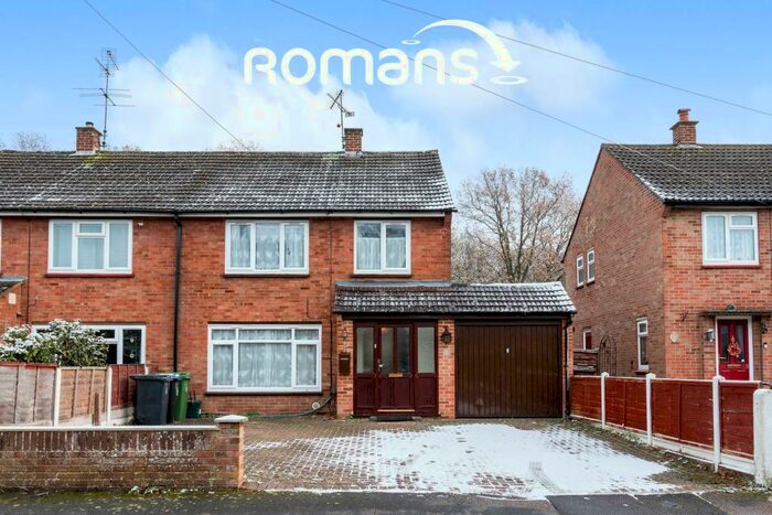 3 Bedroom Semi-Detached House To Rent In Thornyhurst Road, Mytchett, GU16