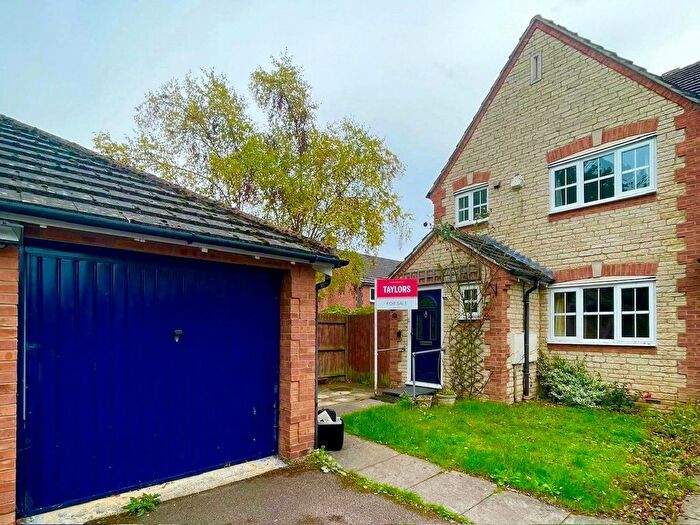 3 Bedroom End Of Terrace House For Sale In Campion Place, Bicester, Oxfordshire, OX26