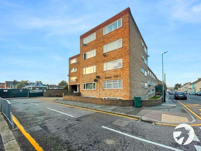 Studio To Rent In Dalton Street, Gillingham, Kent, ME7