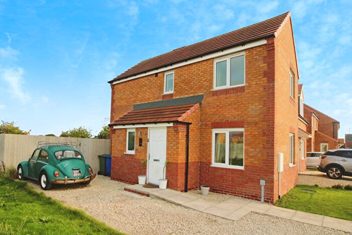 2 Bedroom Semi-Detached House For Sale In Sidings Road, Grimsby, DN31