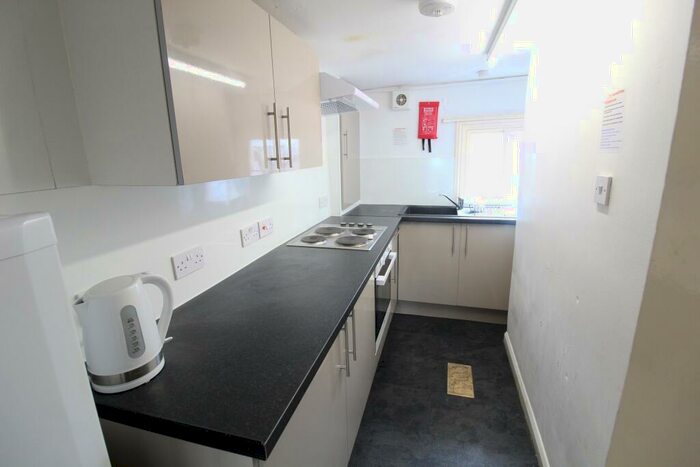 3 Bedroom Terraced House To Rent In Sillwood Street, BN1