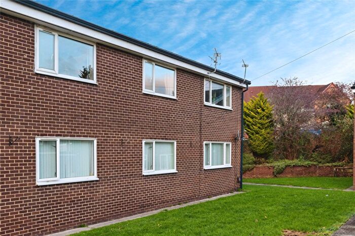 3 Bedroom Flat For Sale In Bridge Close, Horbury, Wakefield, West Yorkshire, WF4