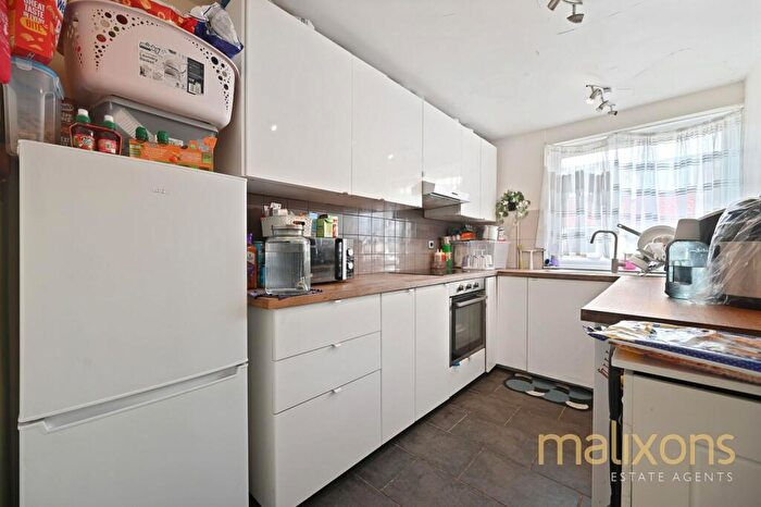 2 Bedroom Flat For Sale In Epsom Road, Croydon, CR0