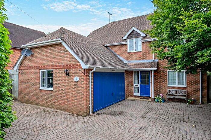 4 Bedroom Detached House For Sale In Cock Lane, Bradfield Southend, Berkshire, RG7