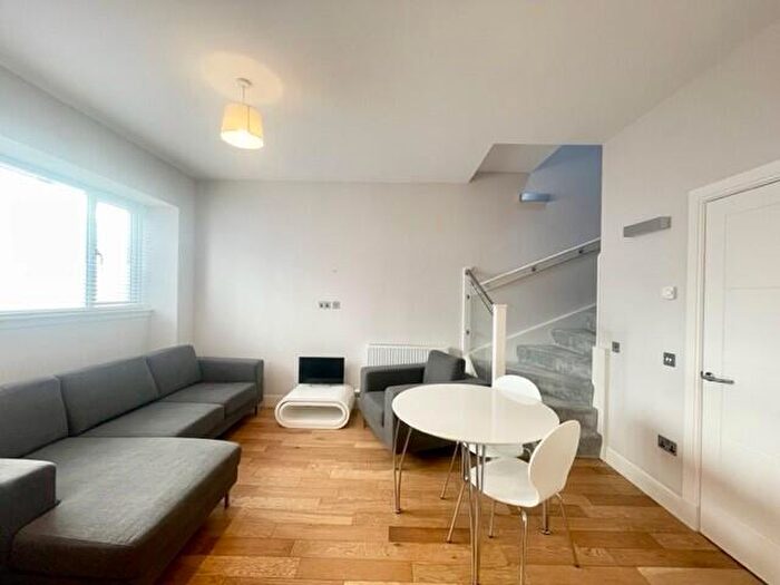 2 Bedroom Terraced House To Rent In Dewar Place Lane, Edinburgh, West End, EH3