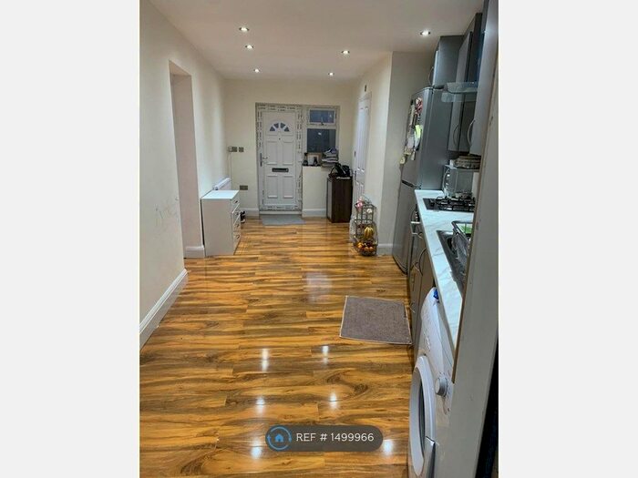 1 Bedroom Flat To Rent In Yeading Avenue, Harrow, HA2