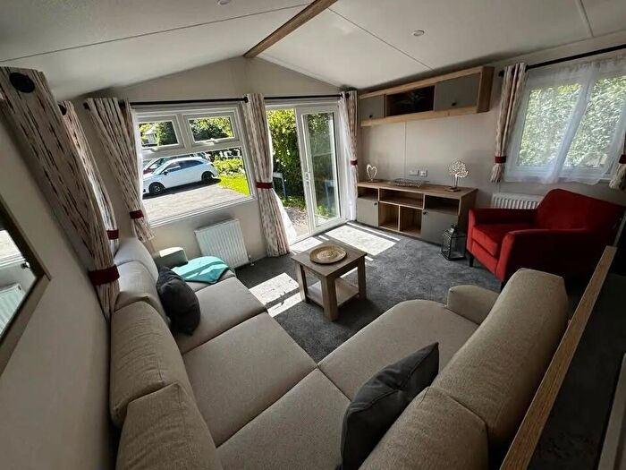 2 Bedroom Caravan For Sale In Willerby Rio, Chichester Lakeside Holiday Park, Vinnetrow Road, Chichester, West Sussex, PO20