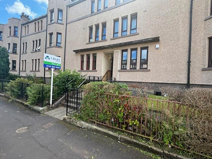 4 Bedroom Apartment To Rent In Ballindalloch Drive, Dennistoun, G31