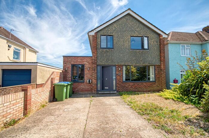 3 Bedroom Detached House For Sale In Kathleen Road, Southampton, SO19
