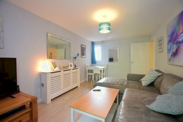 2 Bedroom Apartment To Rent In Eaton Road, SM2