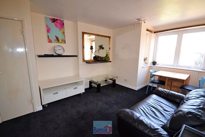 1 Bedroom Flat To Rent In Trinity Walk, City Centre, CV1