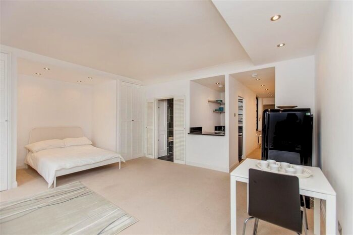 1 Bedroom Studio To Rent In Donovan Court, Drayton Gardens, London, SW10