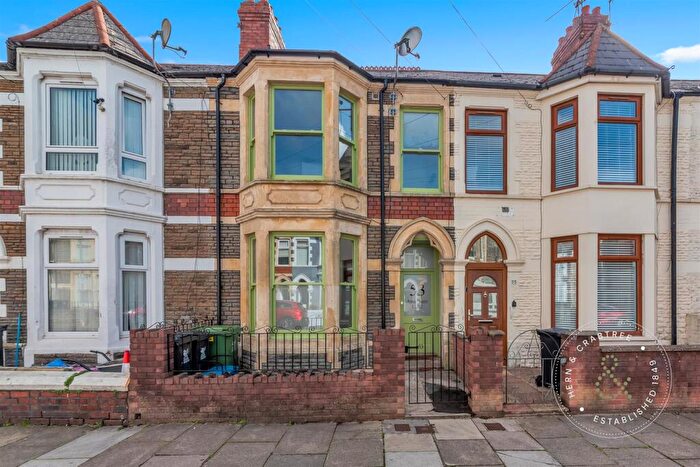 2 Bedroom Flat For Sale In Theobald Road, Canton, Cardiff, CF5