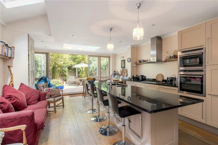 4 Bedroom Terraced House To Rent In Boundaries Road, London, SW12