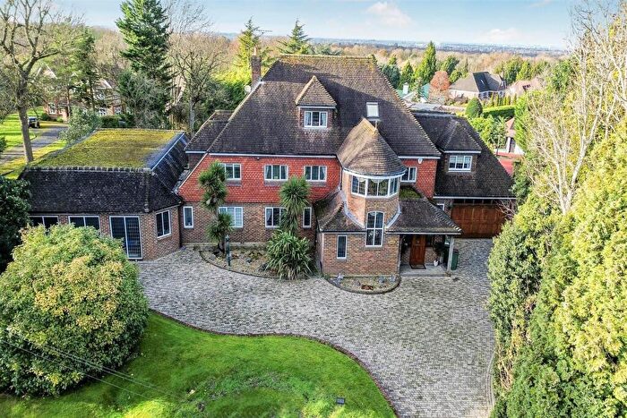 5 Bedroom Detached House For Sale In The Drive, South Cheam, SM2