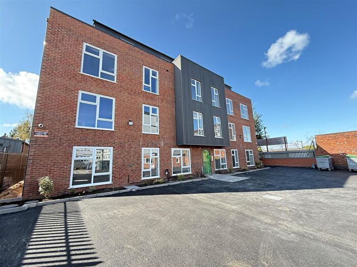 2 Bedroom Block Of Flats To Rent In Brickstone House-High Street, West Bromwich, B70