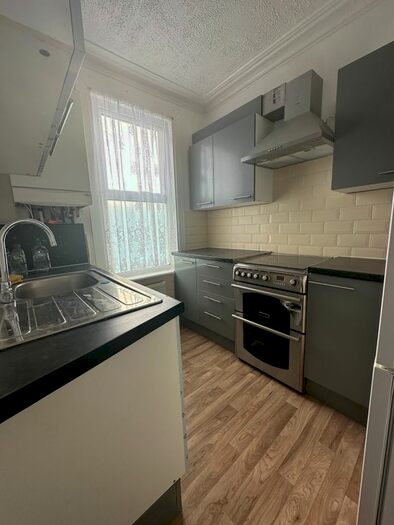 2 Bedroom Barn Conversion To Rent In Balfour Road, Ilford, Essex, IG1