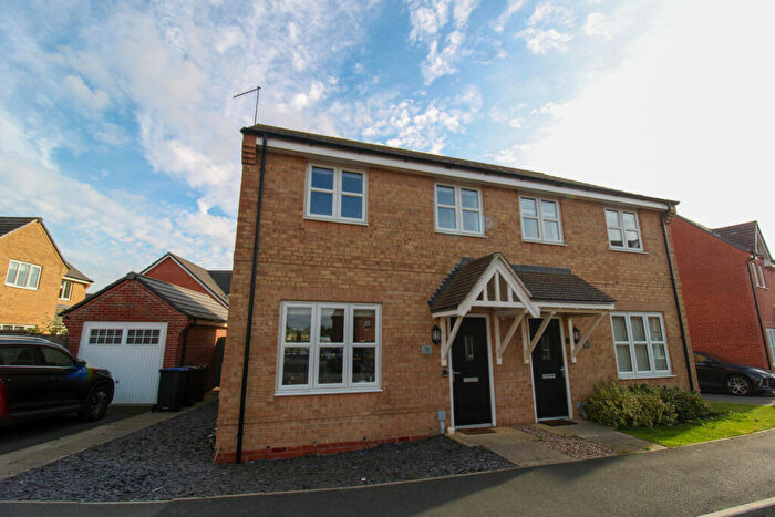 3 Bedroom Semi-Detached House To Rent In Hanging Barrows, Northampton, NN2