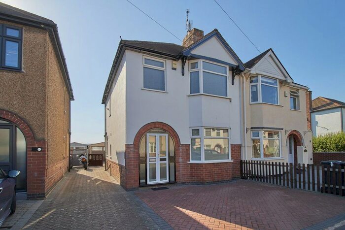 3 Bedroom Semi-Detached House To Rent In Sunnydale Road, Hinckley LE10