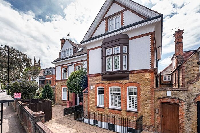 4 Bedroom Flat For Sale In Upper Richmond Road, London, SW15