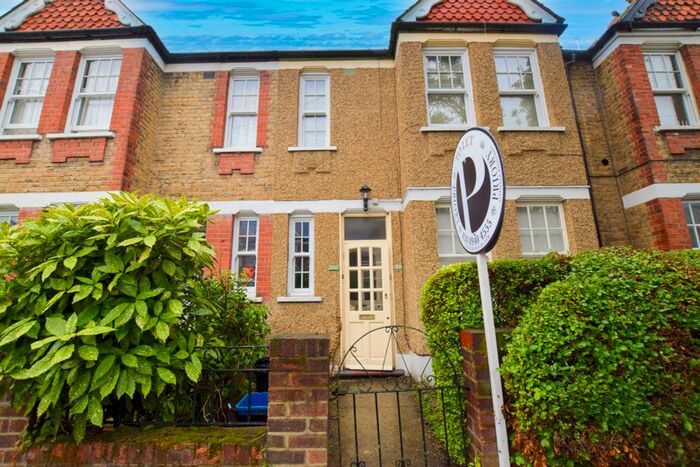 2 Bedroom Flat To Rent In Chilton Road, Richmond, TW9