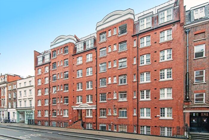 2 Bedroom Flat For Sale In Tavistock Place, Bloomsbury, WC1H
