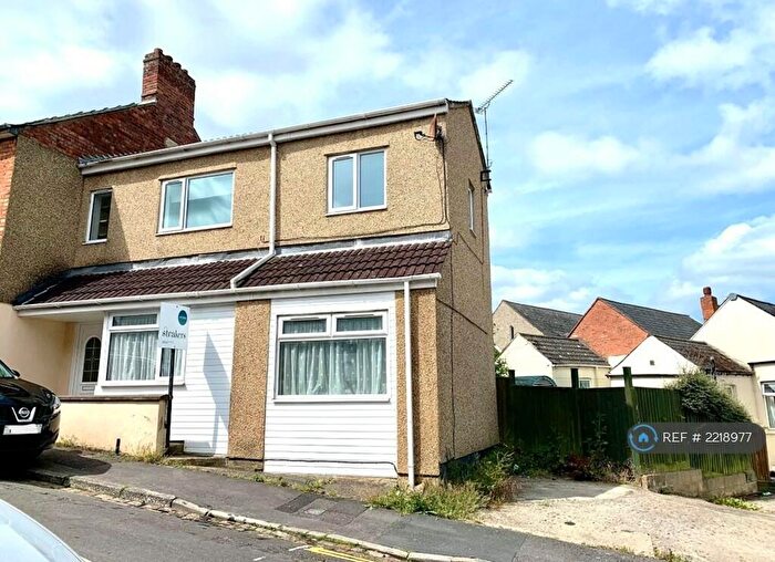 2 Bedroom End Of Terrace House To Rent In Dover Street, Swindon, SN1